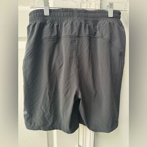 Men’s Medium Black Lined lululemon Shorts
